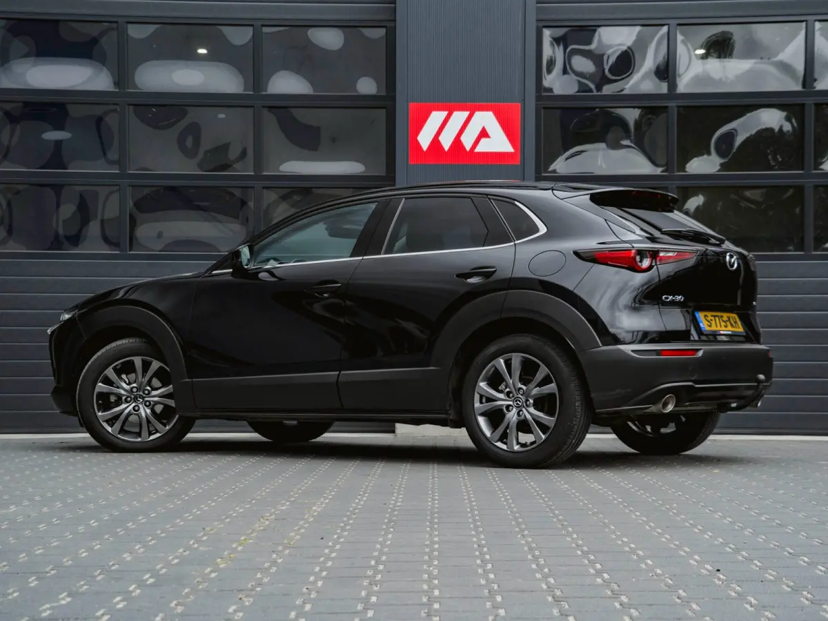 2.0 e-SkyActiv-X M Hybrid Luxury 186 PK | Trekhaak | Ned. auto | dealer onderho