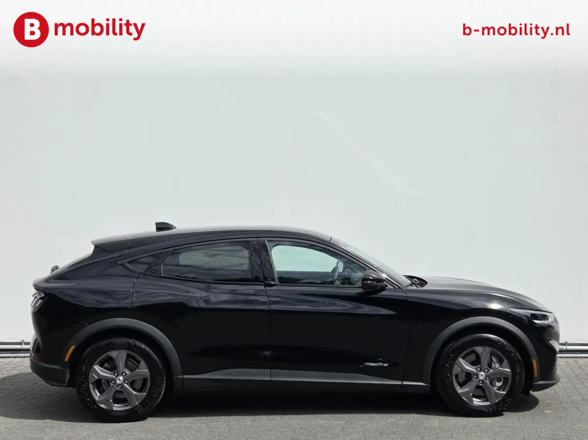 RWD 75 kWh SOH 98% Adaptive Cruise Control Achteruitrijcamera 25.000KM | Stoel/Stuurwielverwarming | Leer | DAB Audio | LED | NL Auto!