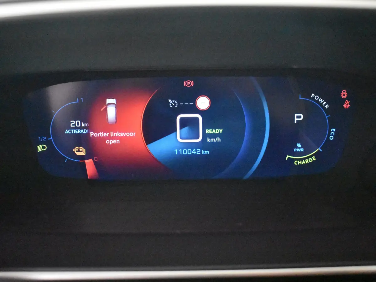 EV Allure Pack 50 kWh 136PK | Achteruitrijcamera | Navigatie | Apple carplay Android auto | Climate control | LED| DAB | 17"LMV