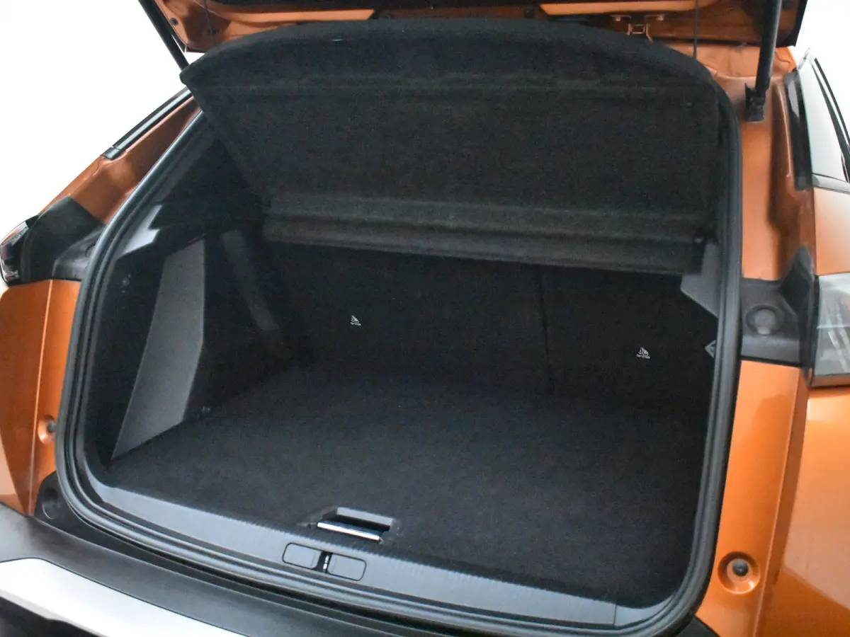 EV Allure Pack 50 kWh 136PK | Achteruitrijcamera | Navigatie | Apple carplay Android auto | Climate control | LED| DAB | 17"LMV