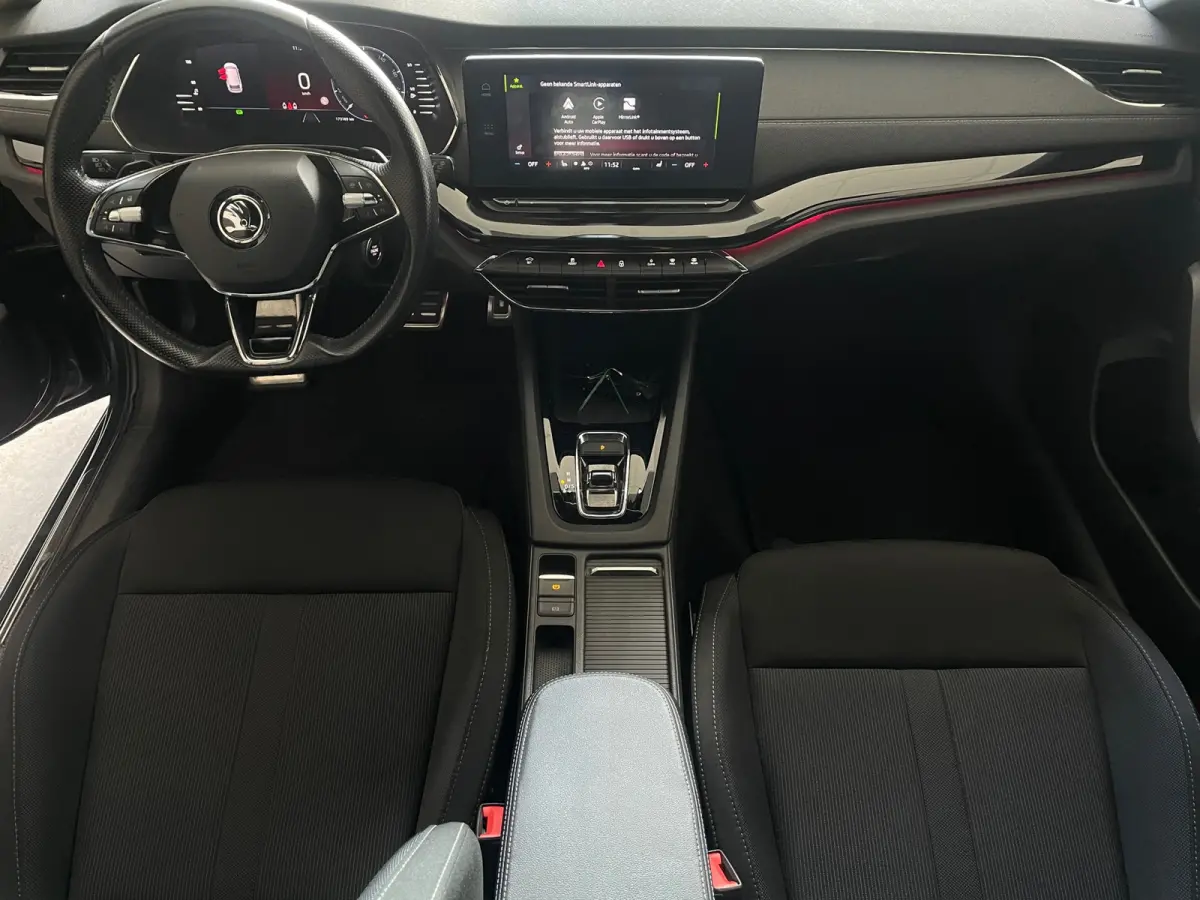 1.5 e-TSI DSG Business+ 1E EIG DEALEROND|TREKHAAK|VIRTUALCOCKPIT|CARPLAY|AMBIENT.LIGHT|STOEL+STUURVRM|