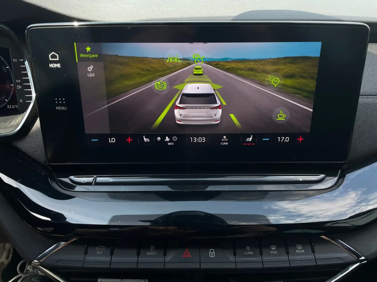 1.5 e-TSI DSG Business+ 1E EIG DEALEROND|TREKHAAK|VIRTUALCOCKPIT|CARPLAY|AMBIENT.LIGHT|STOEL+STUURVRM|