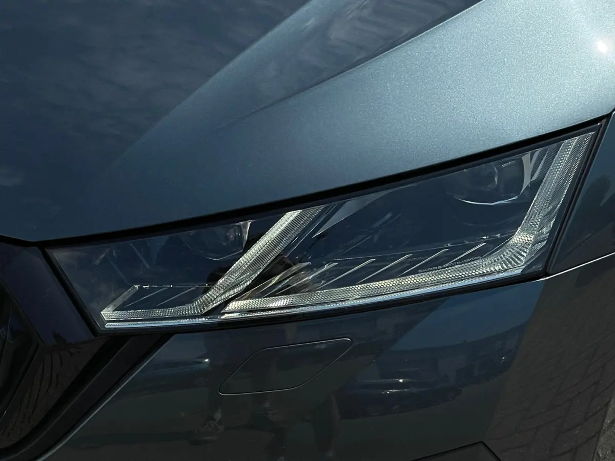 1.5 e-TSI DSG Business+ 1E EIG DEALEROND|TREKHAAK|VIRTUALCOCKPIT|CARPLAY|AMBIENT.LIGHT|STOEL+STUURVRM|