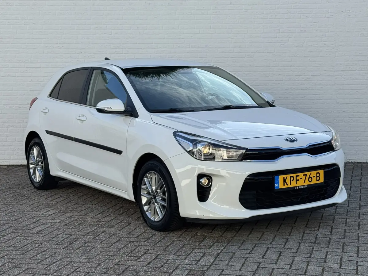 1.0 TGDI DynamicLine Camera Carplay Cruise Navigatie Clima Pdc All season banden
