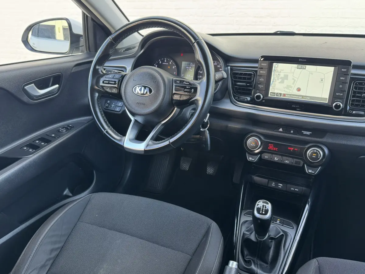 1.0 TGDI DynamicLine Camera Carplay Cruise Navigatie Clima Pdc All season banden