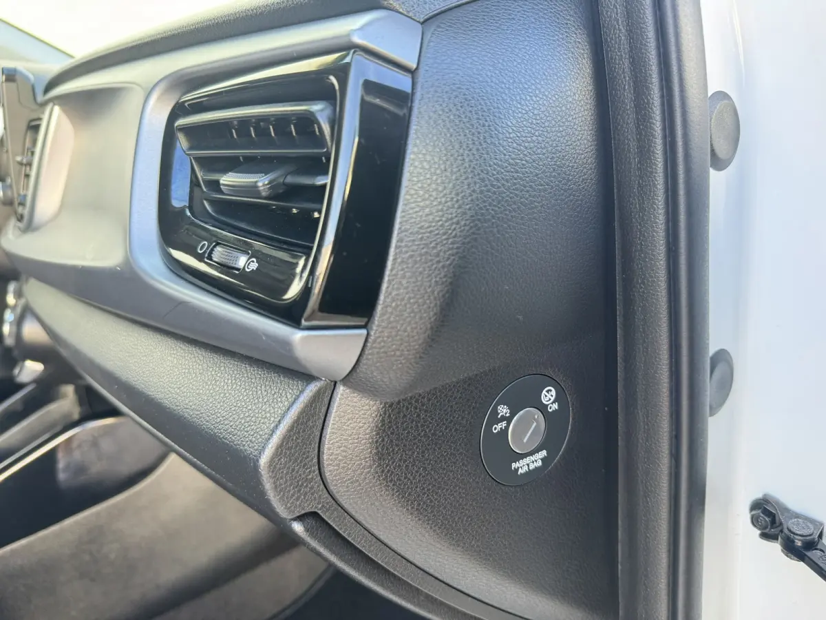 1.0 TGDI DynamicLine Camera Carplay Cruise Navigatie Clima Pdc All season banden