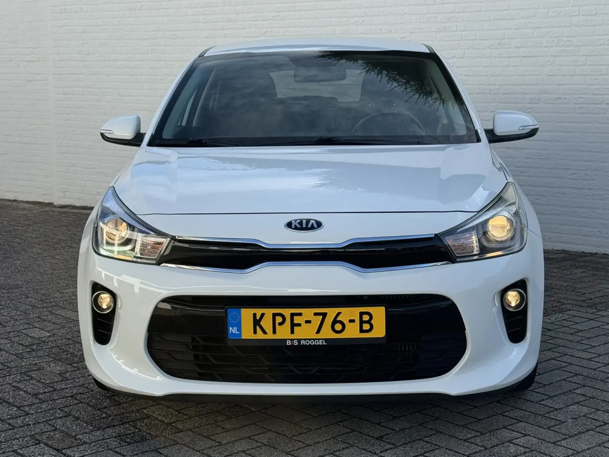 1.0 TGDI DynamicLine Camera Carplay Cruise Navigatie Clima Pdc All season banden