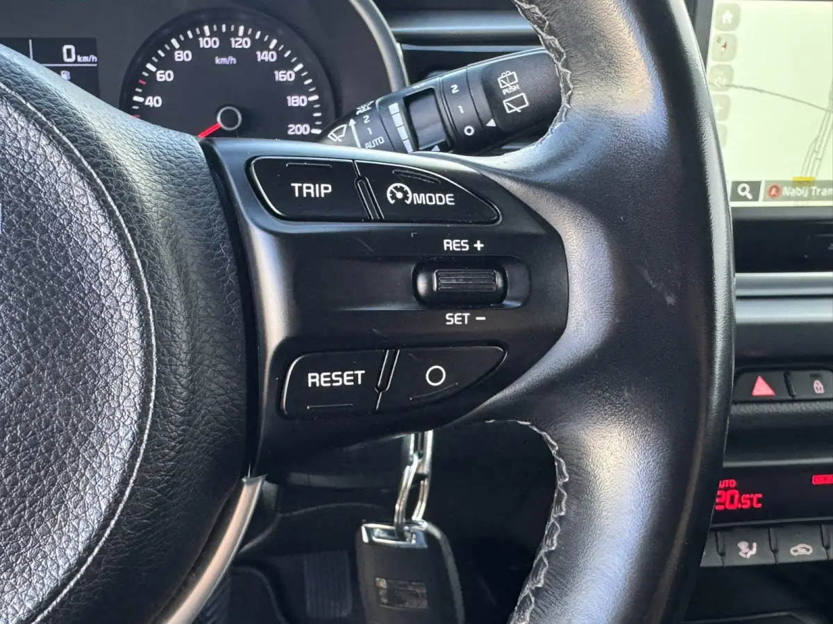 1.0 TGDI DynamicLine Camera Carplay Cruise Navigatie Clima Pdc All season banden