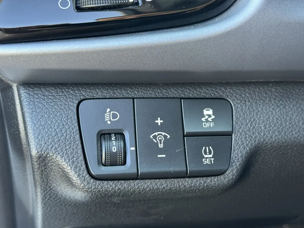 1.0 TGDI DynamicLine Camera Carplay Cruise Navigatie Clima Pdc All season banden