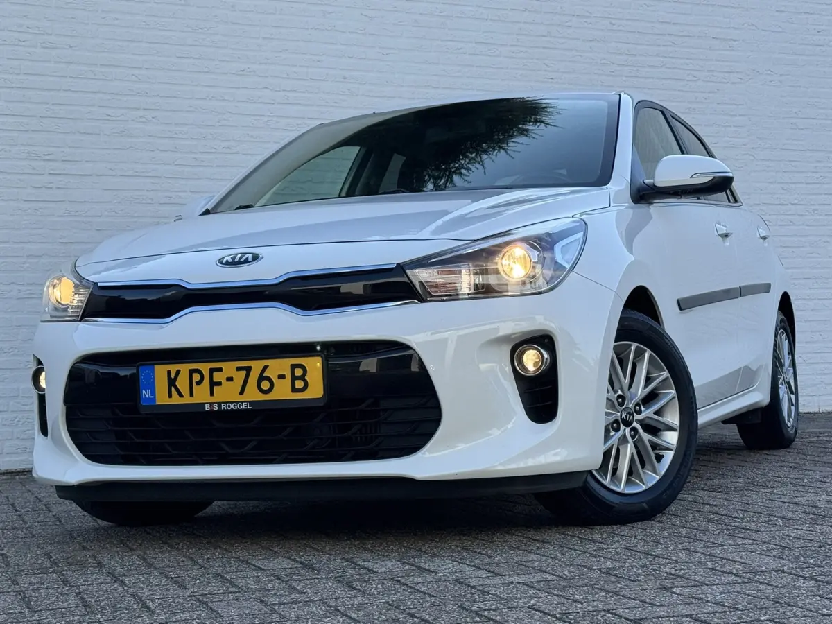 1.0 TGDI DynamicLine Camera Carplay Cruise Navigatie Clima Pdc All season banden