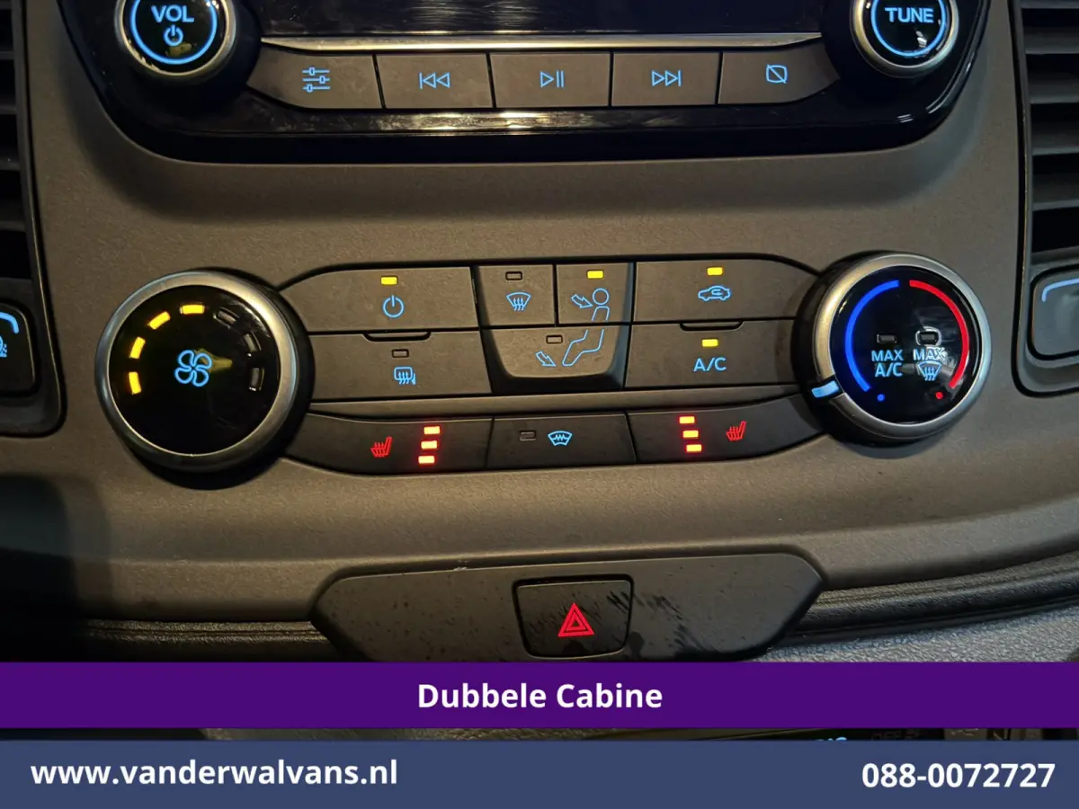 2.0 TDCI 131pk Automaat L2H1 Dubbele Cabine Euro6 Airco | Xenon | 6-Zits | Camera | Apple Carplay | Adaptieve Cruisecontrol LED, Android Auto, Trekhaak, Stoelverwarming, Verwarmde voorruit, 