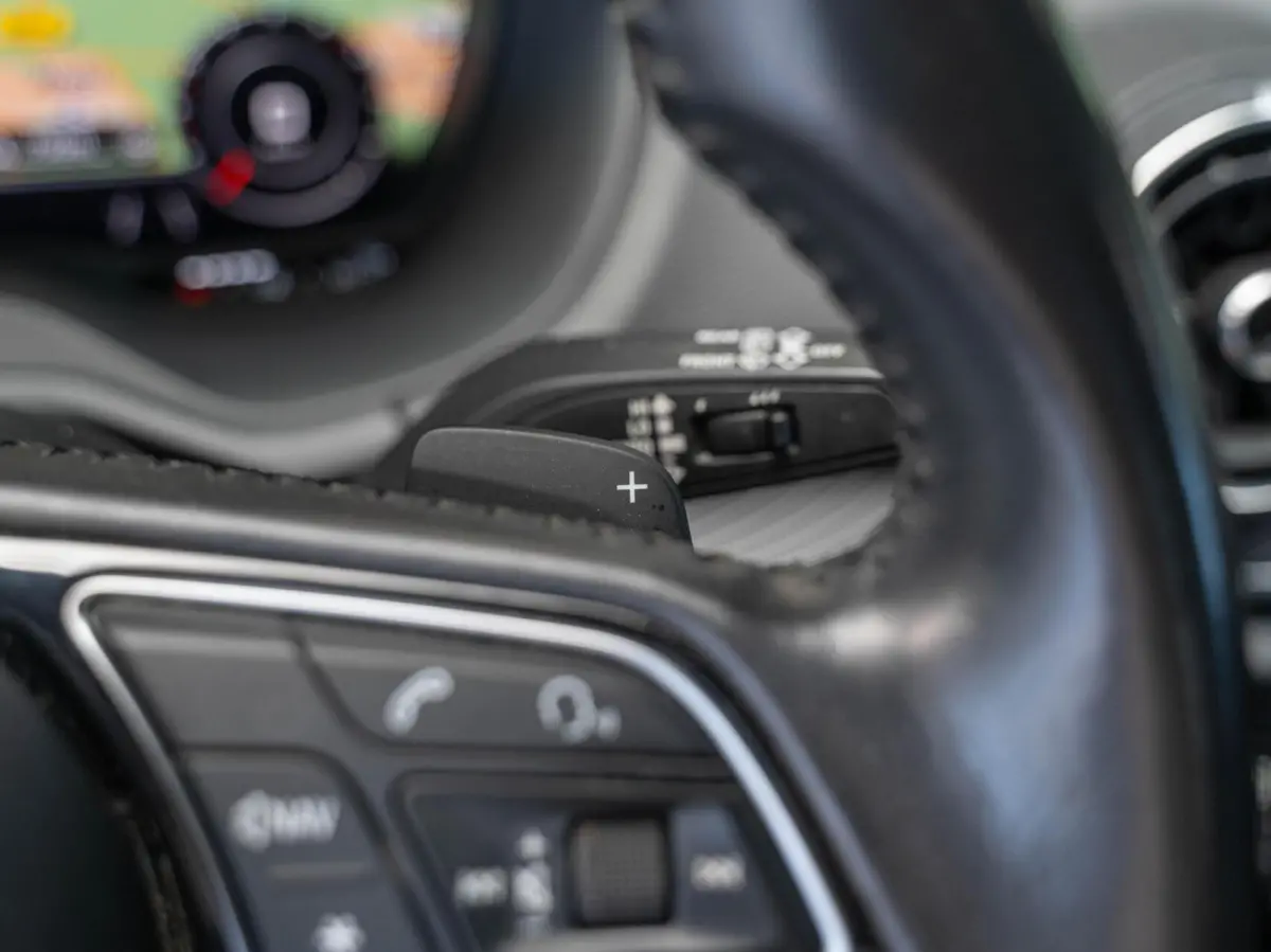 1.4 TFSI CoD Launch Edition Panodak Leder