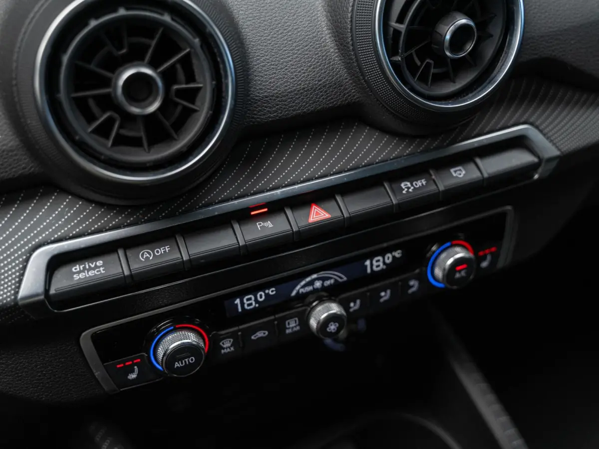1.4 TFSI CoD Launch Edition Panodak Leder