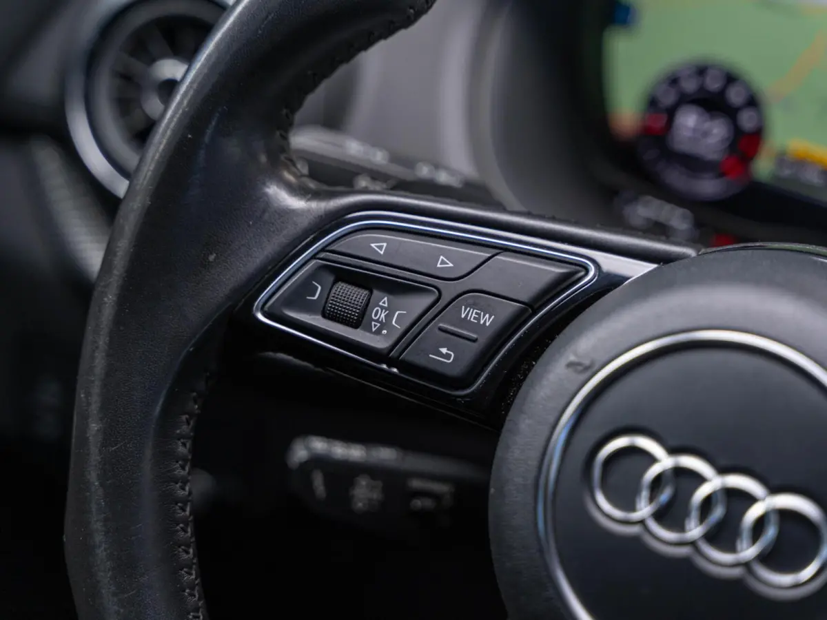 1.4 TFSI CoD Launch Edition Panodak Leder