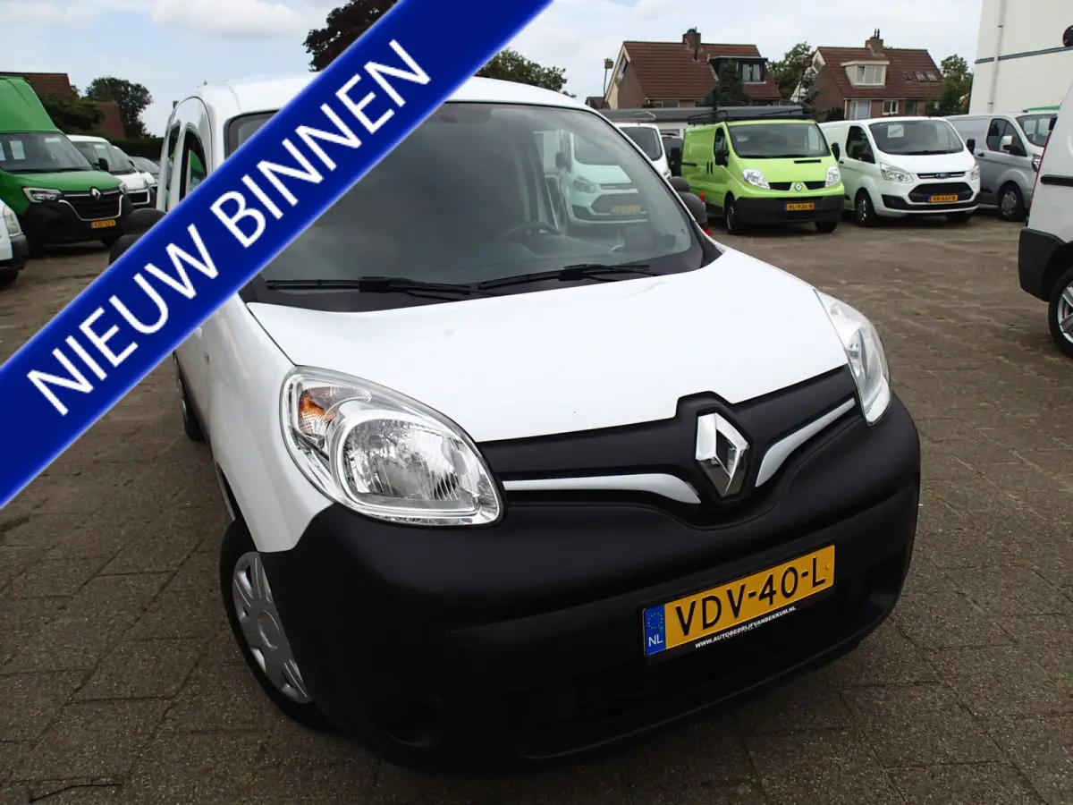 1.5 Blue dCi 95 Comfort VOORZIEN VAN AIRCO+NAVIGATIE+TREKHAAK !!!