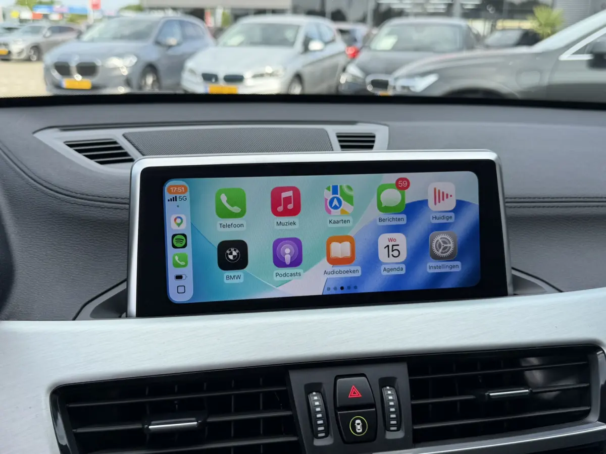 xDrive25e Sport Line Trekhaak Carplay Harman-Kardon Stuurwielverwarming Stoelverwarming 18 Inch LMV Achteruitrijcamera Dealeronderhouden