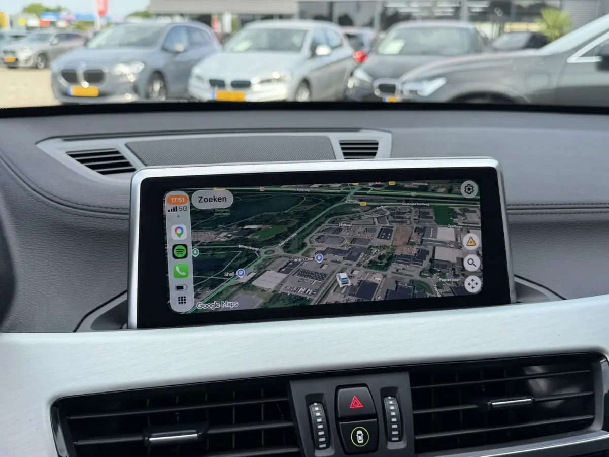 xDrive25e Sport Line Trekhaak Carplay Harman-Kardon Stuurwielverwarming Stoelverwarming 18 Inch LMV Achteruitrijcamera Dealeronderhouden
