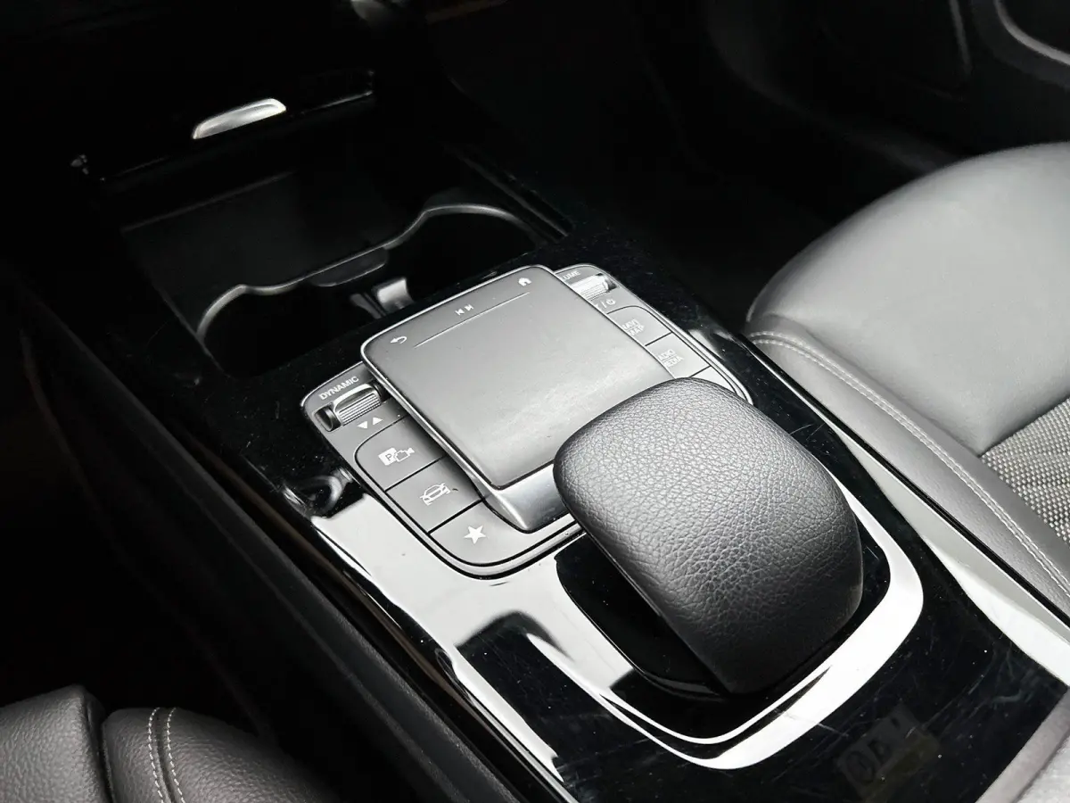 Hatchback 180 Business Solution