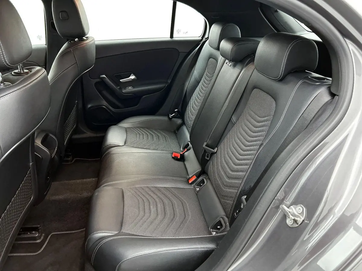 Hatchback 180 Business Solution