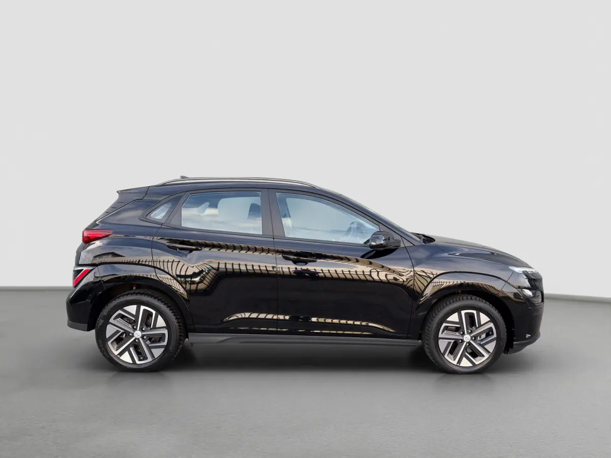 EV Comfort 39 kWh 136pk | SoH 97,9% | Camera | Carplay | Climate controle | Bestuurdersstoel in hoogte verstelbaar | Stoelverwarming | Stuurverwarming | Parkeersensoren | 17'' velgen