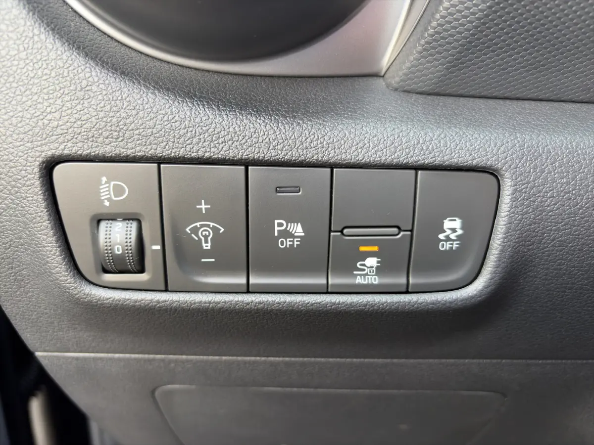EV Comfort 39 kWh 136pk | SoH 97,9% | Camera | Carplay | Climate controle | Bestuurdersstoel in hoogte verstelbaar | Stoelverwarming | Stuurverwarming | Parkeersensoren | 17'' velgen