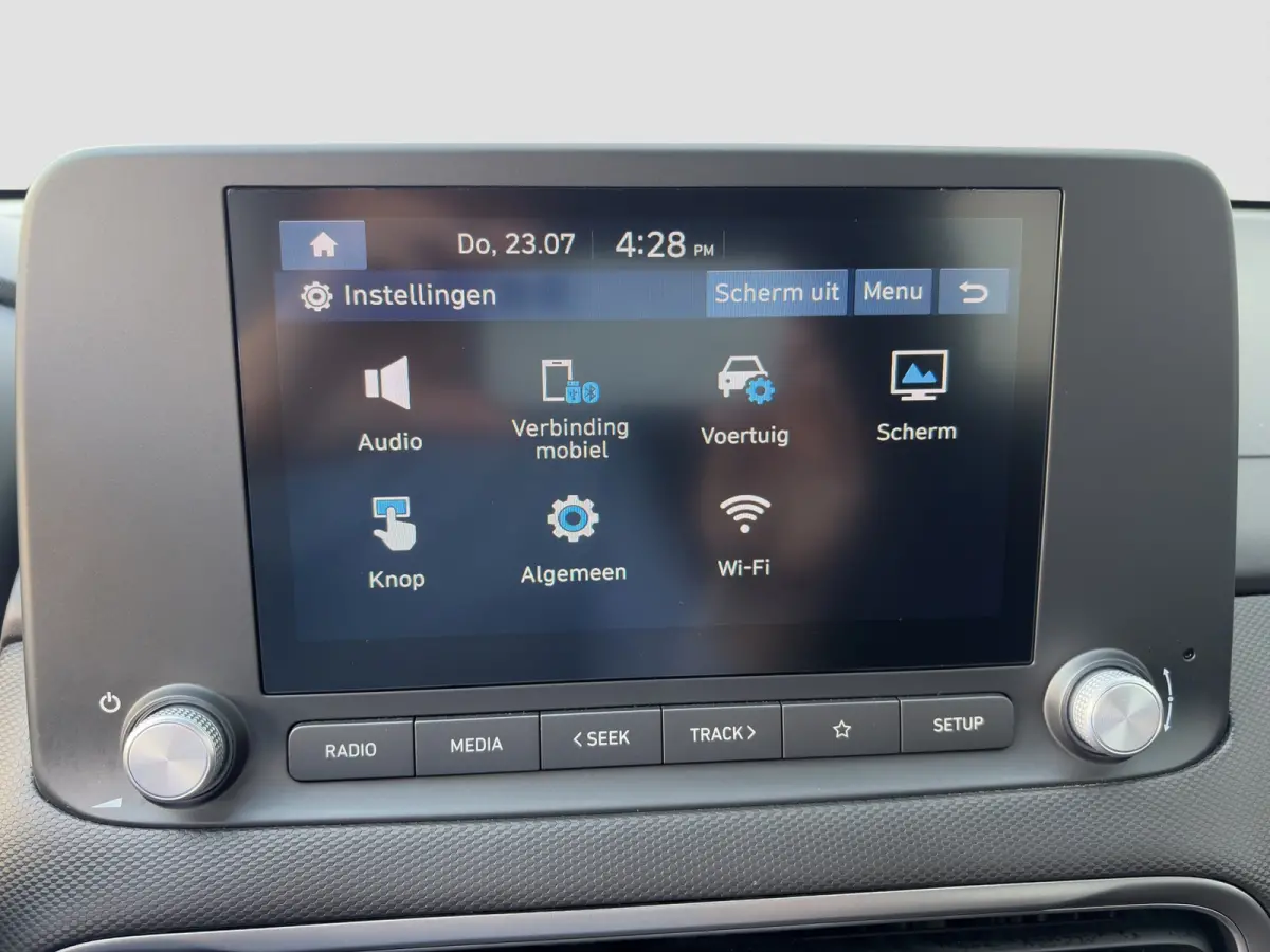EV Comfort 39 kWh 136pk | SoH 97,9% | Camera | Carplay | Climate controle | Bestuurdersstoel in hoogte verstelbaar | Stoelverwarming | Stuurverwarming | Parkeersensoren | 17'' velgen