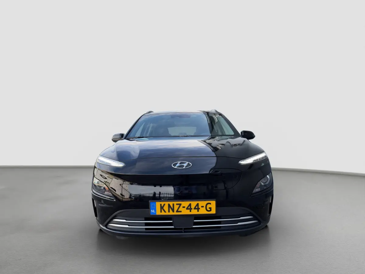 EV Comfort 39 kWh 136pk | SoH 97,9% | Camera | Carplay | Climate controle | Bestuurdersstoel in hoogte verstelbaar | Stoelverwarming | Stuurverwarming | Parkeersensoren | 17'' velgen