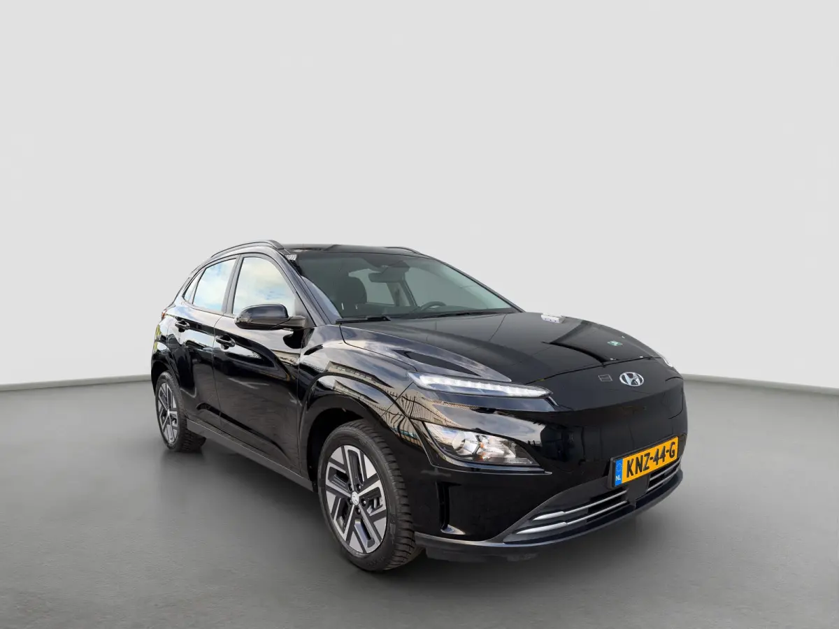 EV Comfort 39 kWh 136pk | SoH 97,9% | Camera | Carplay | Climate controle | Bestuurdersstoel in hoogte verstelbaar | Stoelverwarming | Stuurverwarming | Parkeersensoren | 17'' velgen