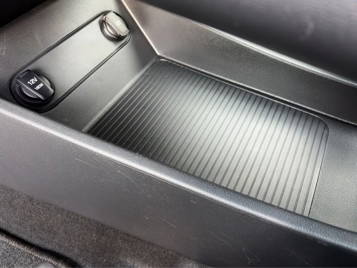 EV Comfort 39 kWh 136pk | SoH 97,9% | Camera | Carplay | Climate controle | Bestuurdersstoel in hoogte verstelbaar | Stoelverwarming | Stuurverwarming | Parkeersensoren | 17'' velgen