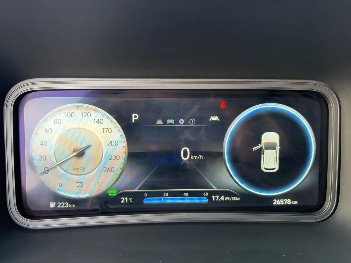 EV Comfort 39 kWh 136pk | SoH 97,9% | Camera | Carplay | Climate controle | Bestuurdersstoel in hoogte verstelbaar | Stoelverwarming | Stuurverwarming | Parkeersensoren | 17'' velgen