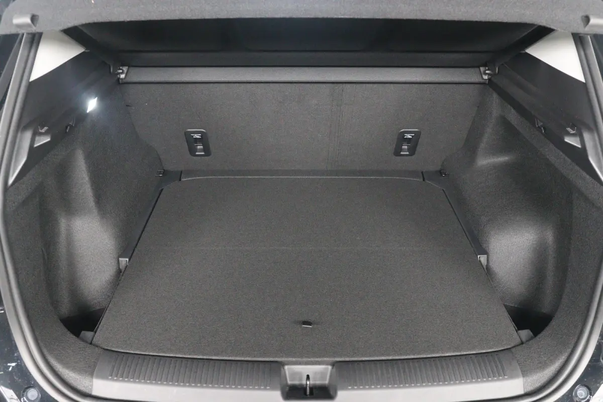 Luxury 64 kWh | 360* Camera | 100% SOH | Adaptieve Cruise Control | Elektrische Achterklep | Warmtepomp | Stoel & Stuurverwarming |