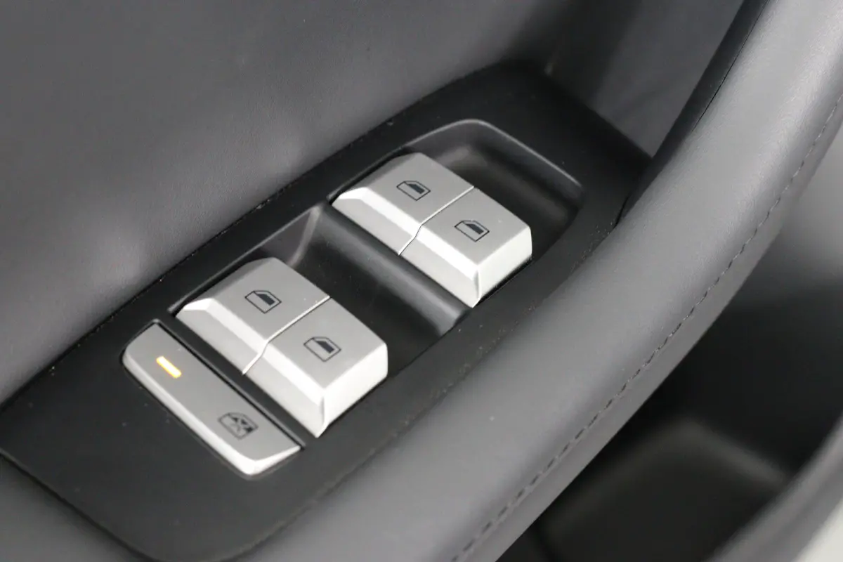 Luxury 64 kWh | 360* Camera | 100% SOH | Adaptieve Cruise Control | Elektrische Achterklep | Warmtepomp | Stoel & Stuurverwarming |