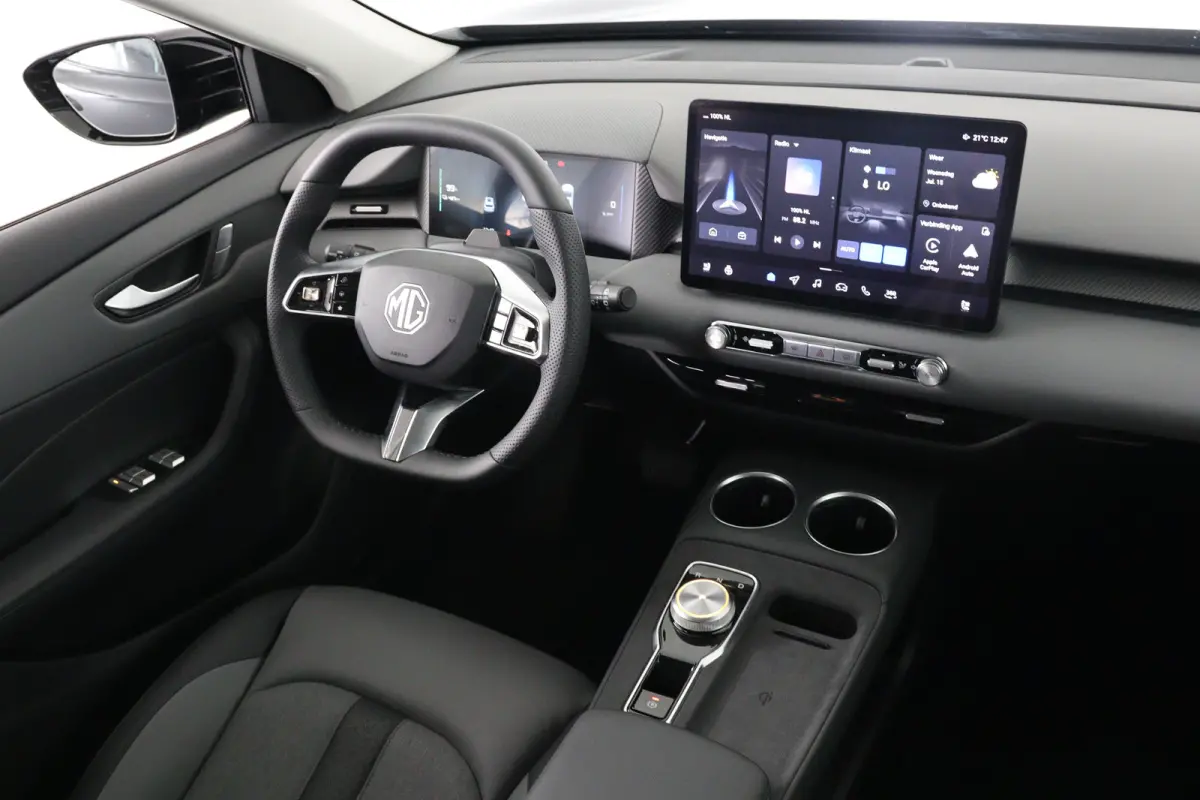 Luxury 64 kWh | 360* Camera | 100% SOH | Adaptieve Cruise Control | Elektrische Achterklep | Warmtepomp | Stoel & Stuurverwarming |
