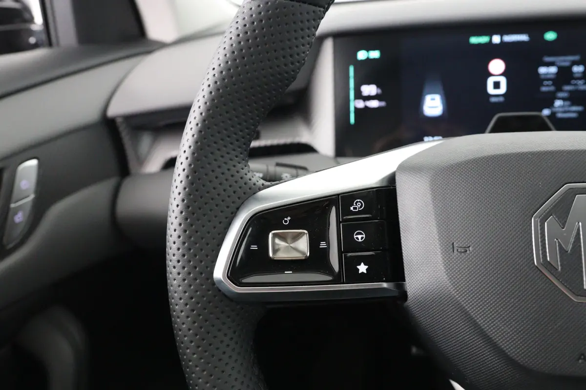 Luxury 64 kWh | 360* Camera | 100% SOH | Adaptieve Cruise Control | Elektrische Achterklep | Warmtepomp | Stoel & Stuurverwarming |