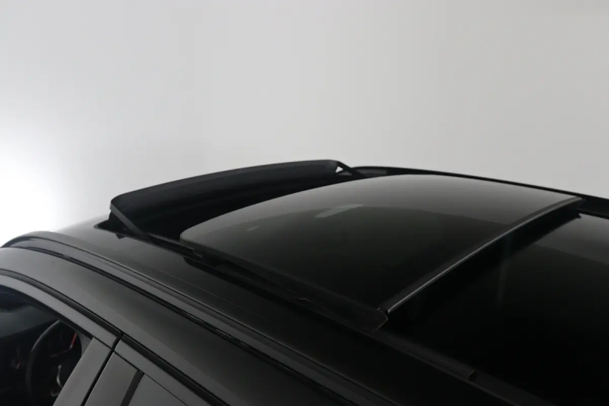 sDrive20i Launch Edition High Executive | Dealer Onderhouden! | Open Dak | Leder | Stuur/Stoelverwamring | LED | Camera | HUD | Clima | Navi | Cruis Control | 20 Inch LMV
