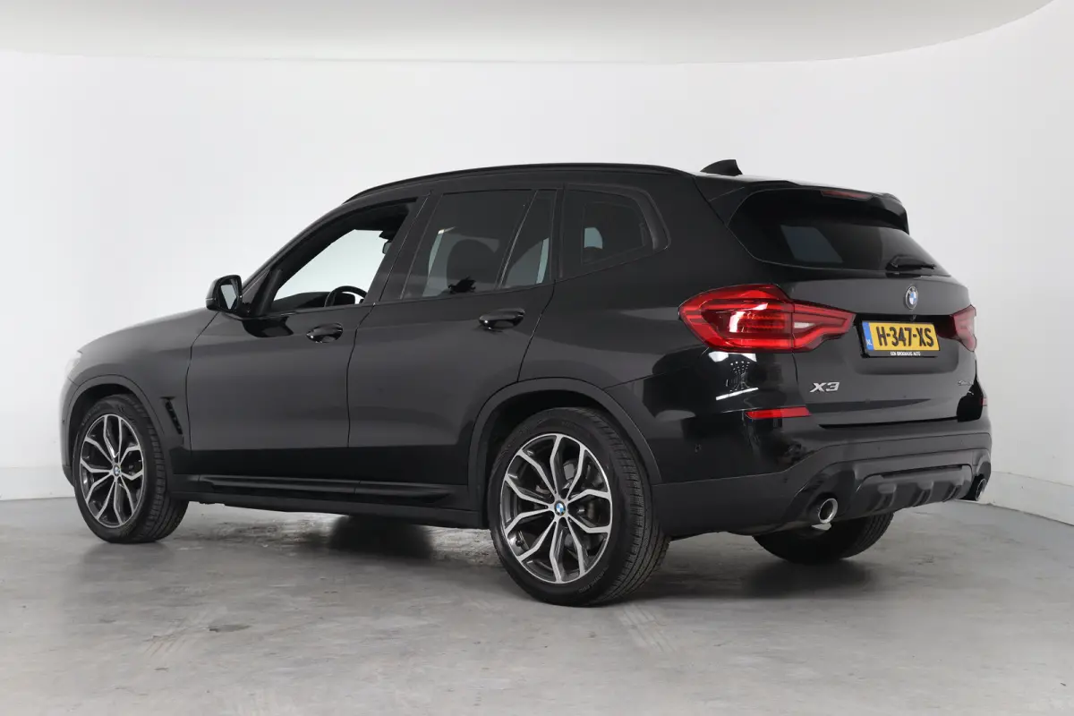 sDrive20i Launch Edition High Executive | Dealer Onderhouden! | Open Dak | Leder | Stuur/Stoelverwamring | LED | Camera | HUD | Clima | Navi | Cruis Control | 20 Inch LMV