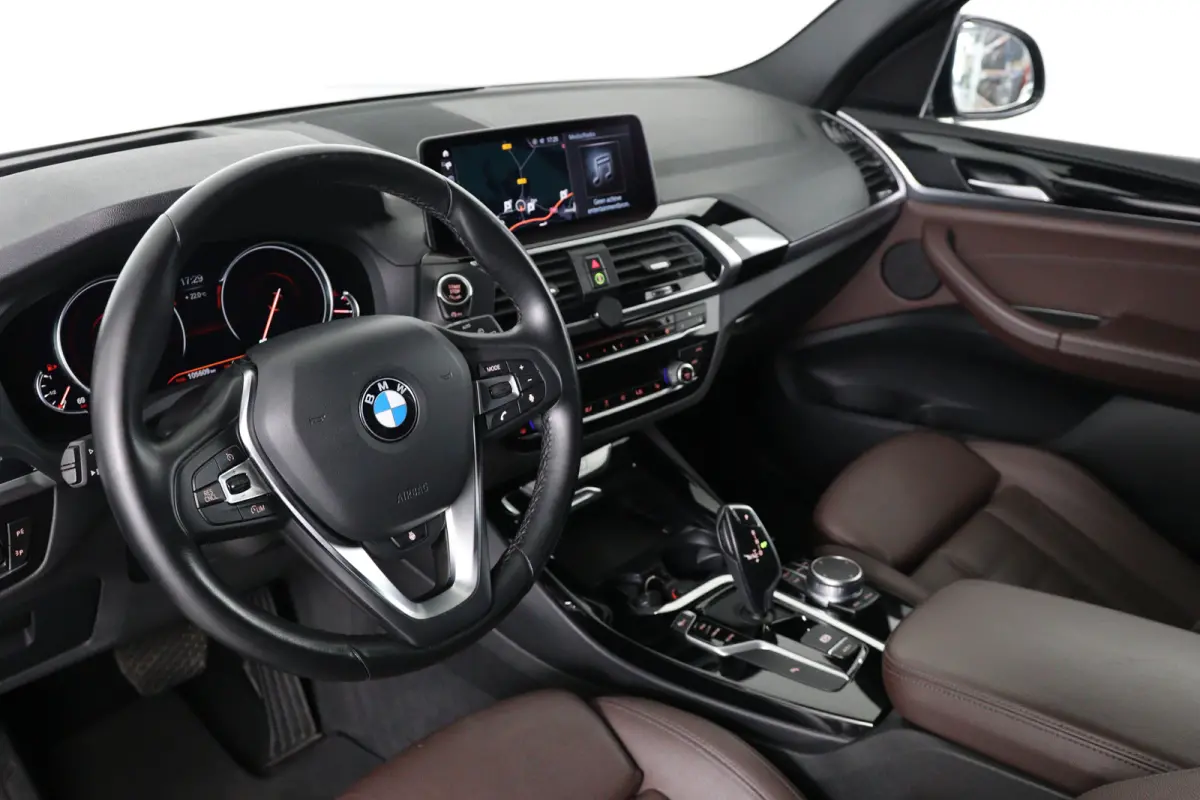 sDrive20i Launch Edition High Executive | Dealer Onderhouden! | Open Dak | Leder | Stuur/Stoelverwamring | LED | Camera | HUD | Clima | Navi | Cruis Control | 20 Inch LMV