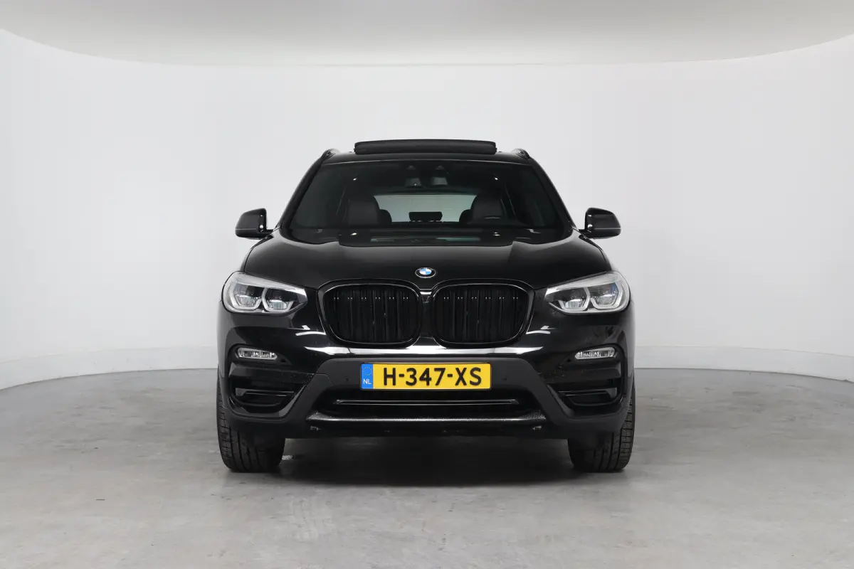 sDrive20i Launch Edition High Executive | Dealer Onderhouden! | Open Dak | Leder | Stuur/Stoelverwamring | LED | Camera | HUD | Clima | Navi | Cruis Control | 20 Inch LMV