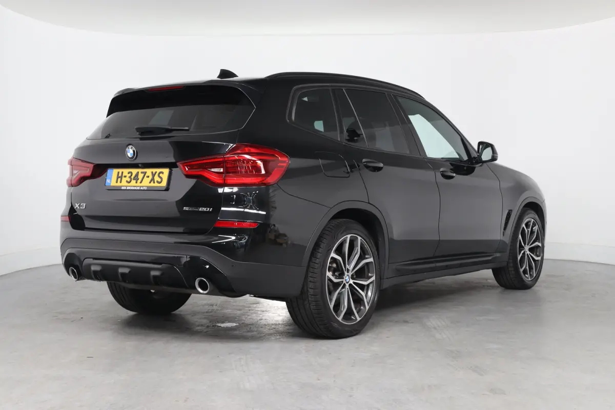 sDrive20i Launch Edition High Executive | Dealer Onderhouden! | Open Dak | Leder | Stuur/Stoelverwamring | LED | Camera | HUD | Clima | Navi | Cruis Control | 20 Inch LMV