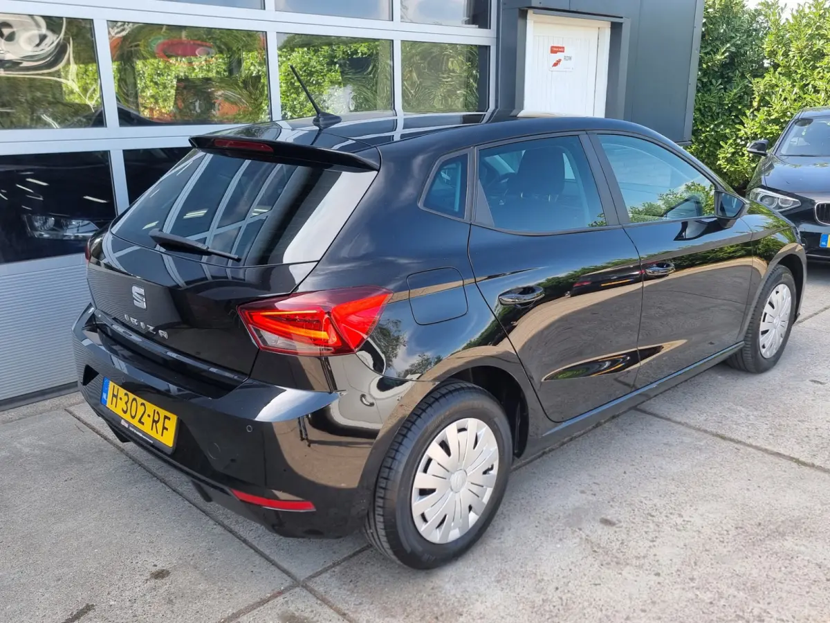 1.6 TDI Style Business Intense