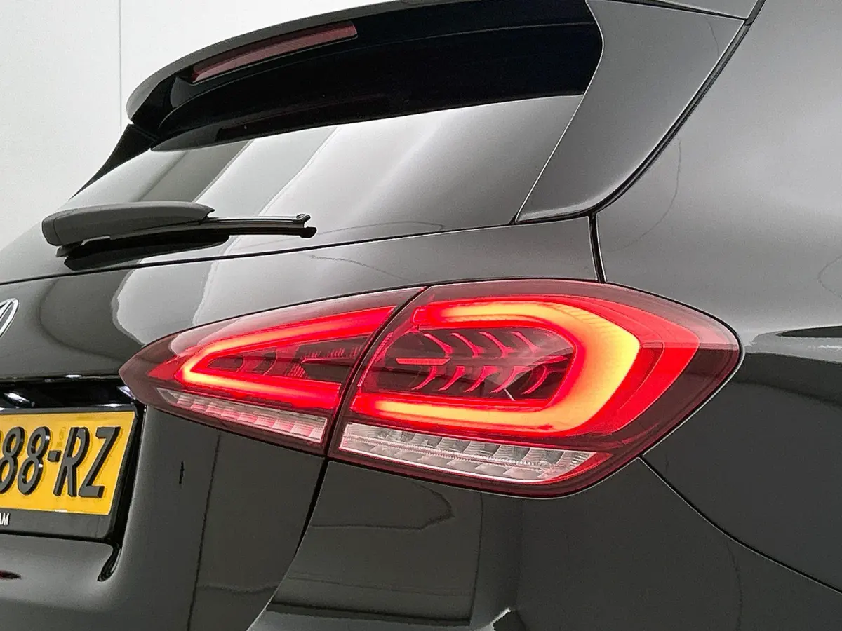 Hatchback 180 Business Solution AMG
