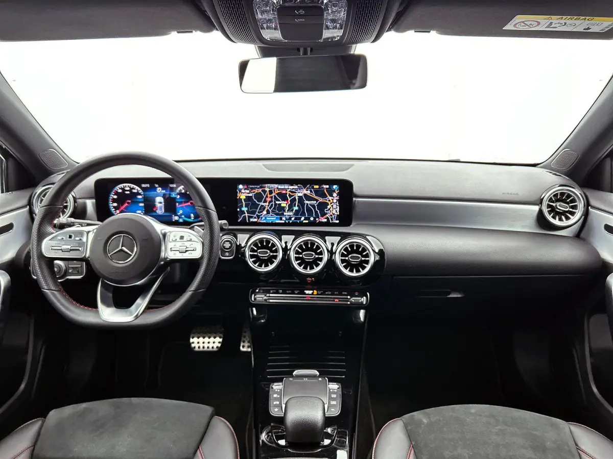 Hatchback 180 Business Solution AMG