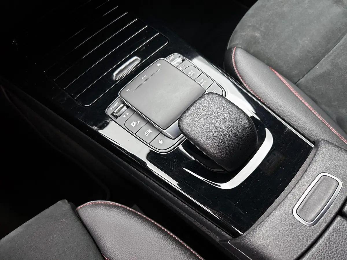 Hatchback 180 Business Solution AMG