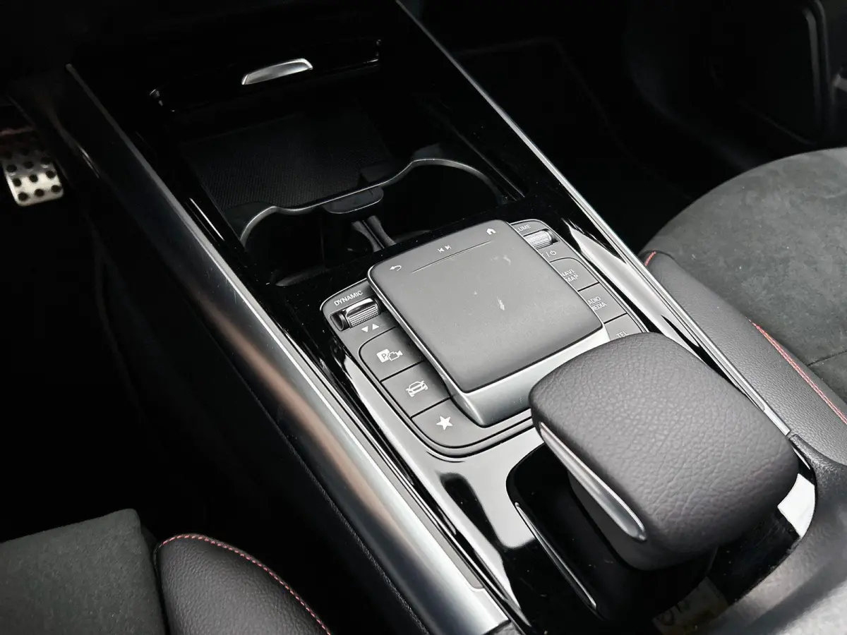 250 Business Solution AMG 67 kWh | Trekhaak