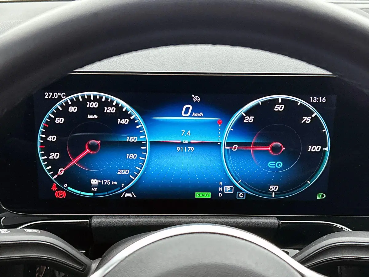 250 Business Solution Luxury 67 kWh