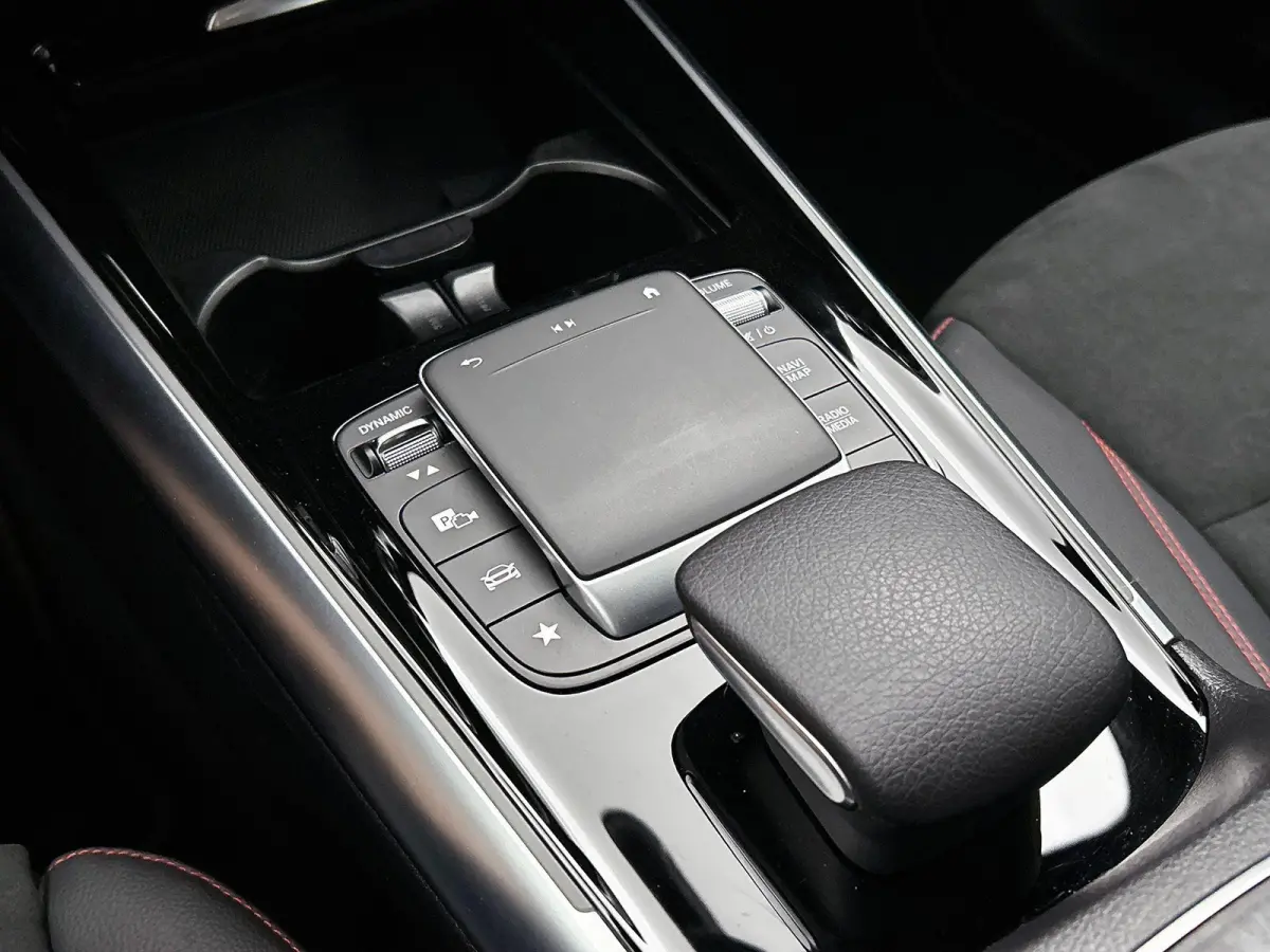 250 Business Solution AMG 67 kWh | Trekhaak