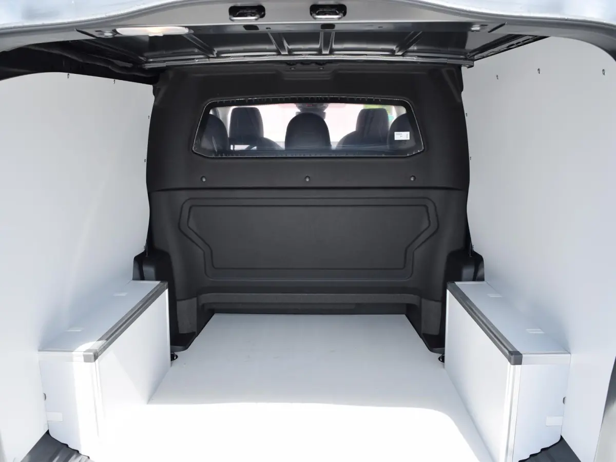 Vivaro-e 75kWh | STX Sport | Mooiste  bus van NL (!) | Lederen bekleding | Spoilerpakket | 18 inch Lichtmetalen velgen | Dynamic Comfort NAV Pakket | Winterpakket | 2x schuifdeur | Betimmeri
