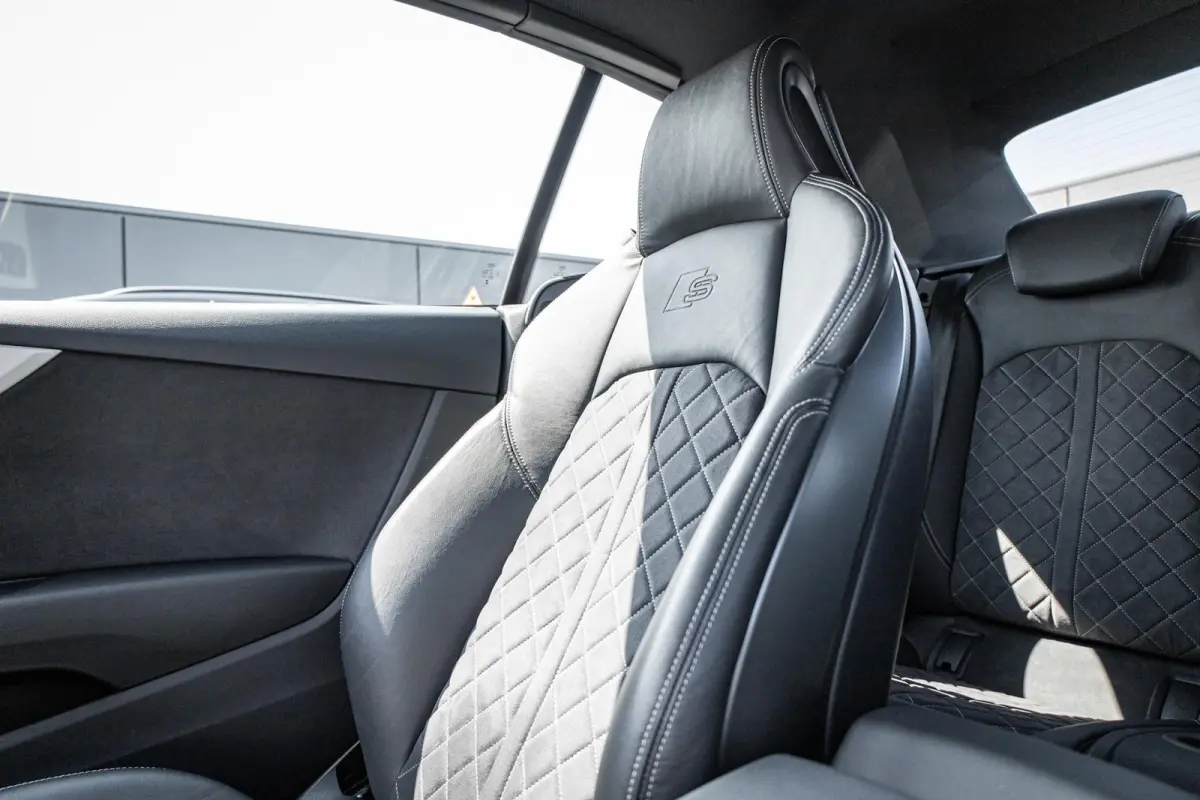 40 TFSI 204pk S edition | 20" LMV | Massage | Alcantara Bekleding | Apple Carplay/ Android Auto