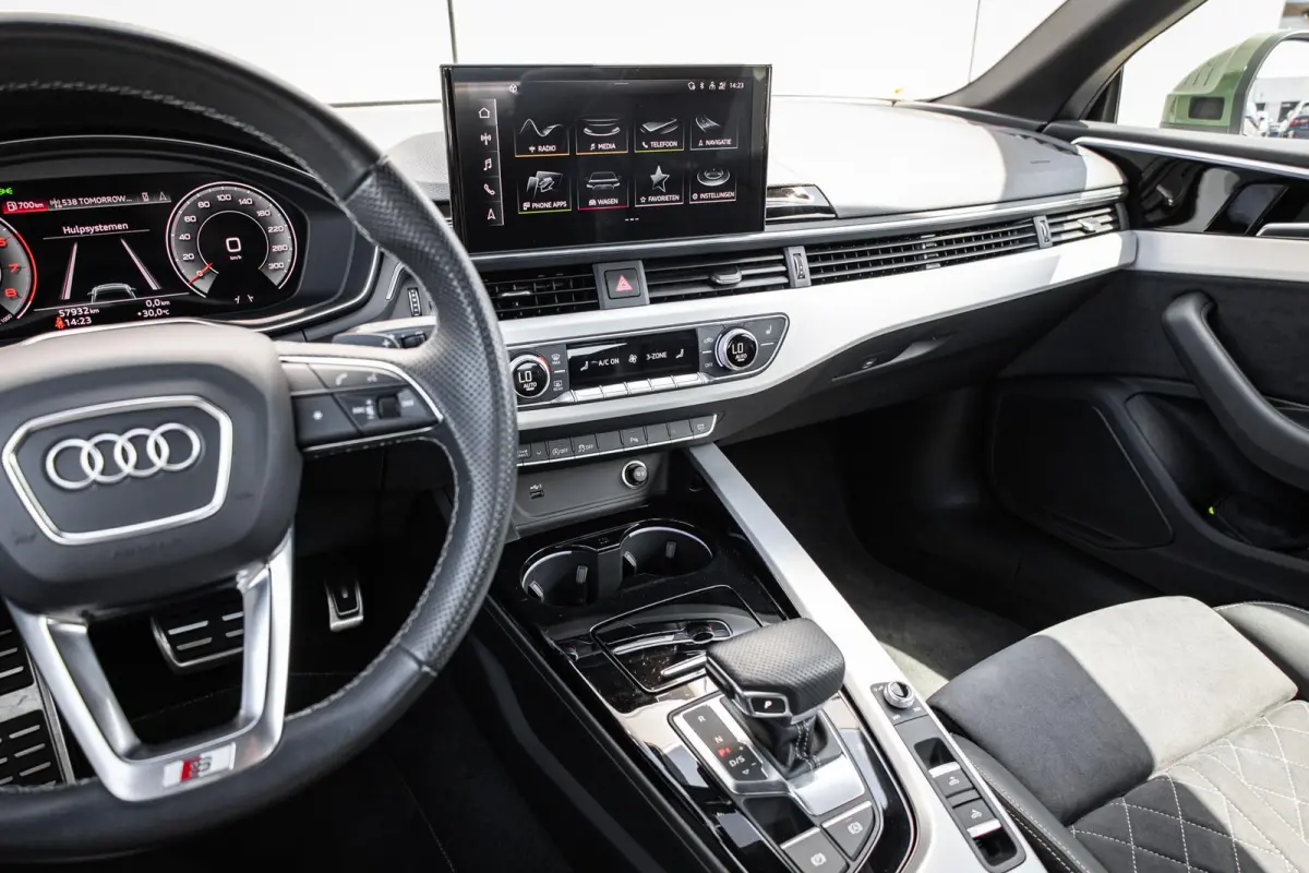 40 TFSI 204pk S edition | 20" LMV | Massage | Alcantara Bekleding | Apple Carplay/ Android Auto