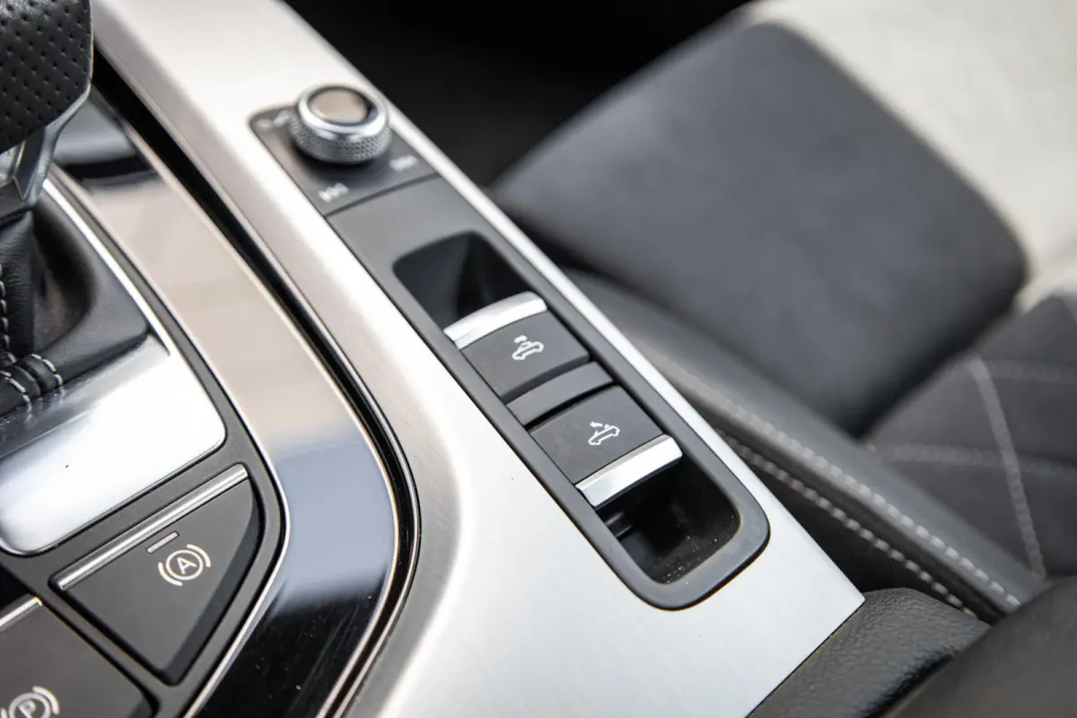 40 TFSI 204pk S edition | 20" LMV | Massage | Alcantara Bekleding | Apple Carplay/ Android Auto